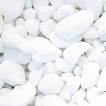 Prirodni beli kameni obluci prečnika 3.5–7 cm u pakovanju od 25 kg za uređenje dvorišta i bašte